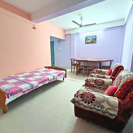 Taj Residency Holiday Homestay -Entire 1Bhk & 2Bhk Private Apartments -Call 767Ooo54Oo Jorhāt Exterior foto